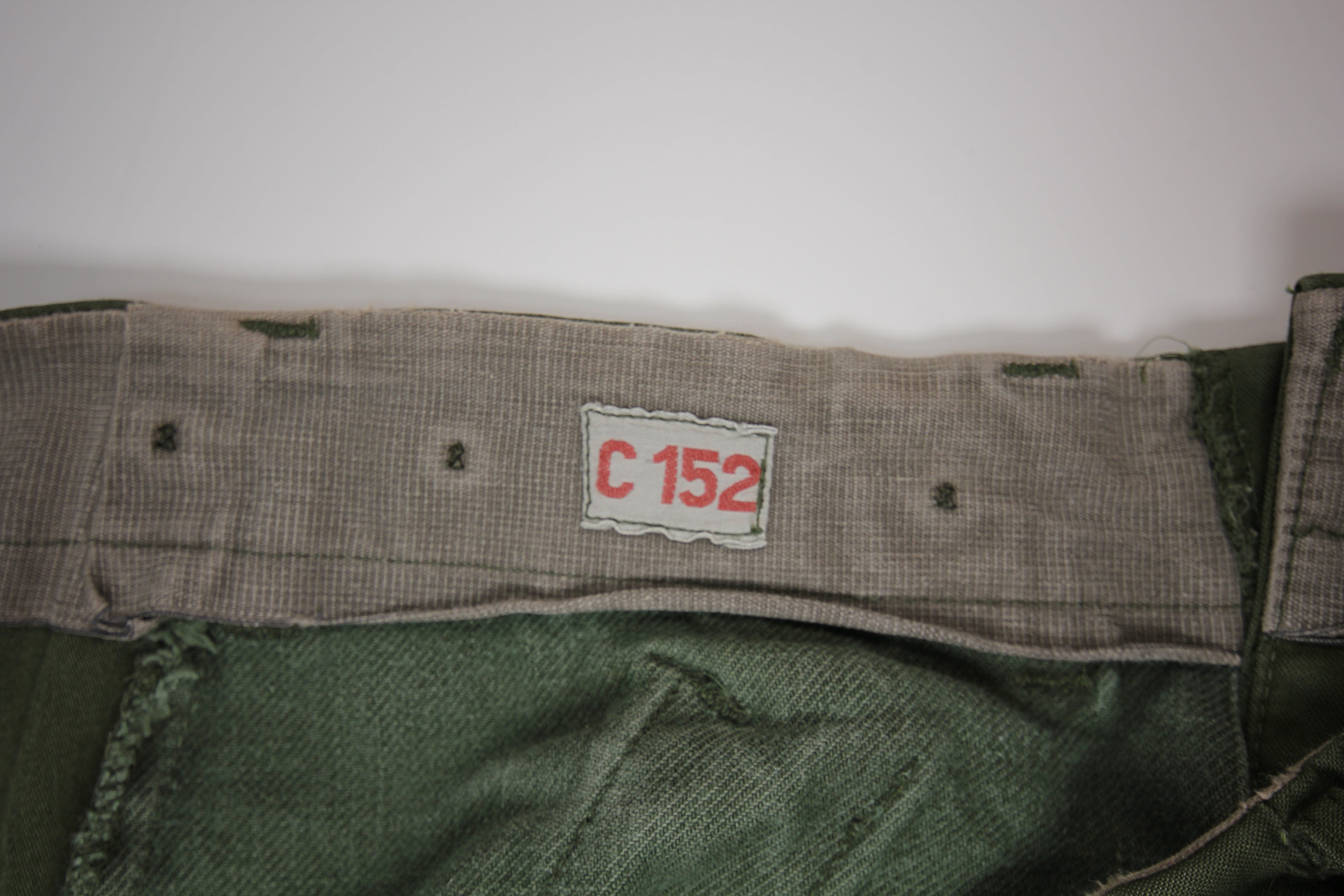 【60~90s】ARMY　スウェーデン軍 ミリタリーカーゴパンツ C152