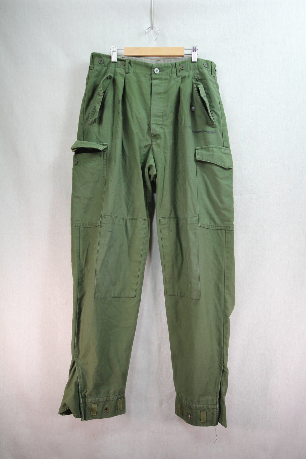 【60~90s】ARMY　スウェーデン軍 ミリタリーカーゴパンツ C152