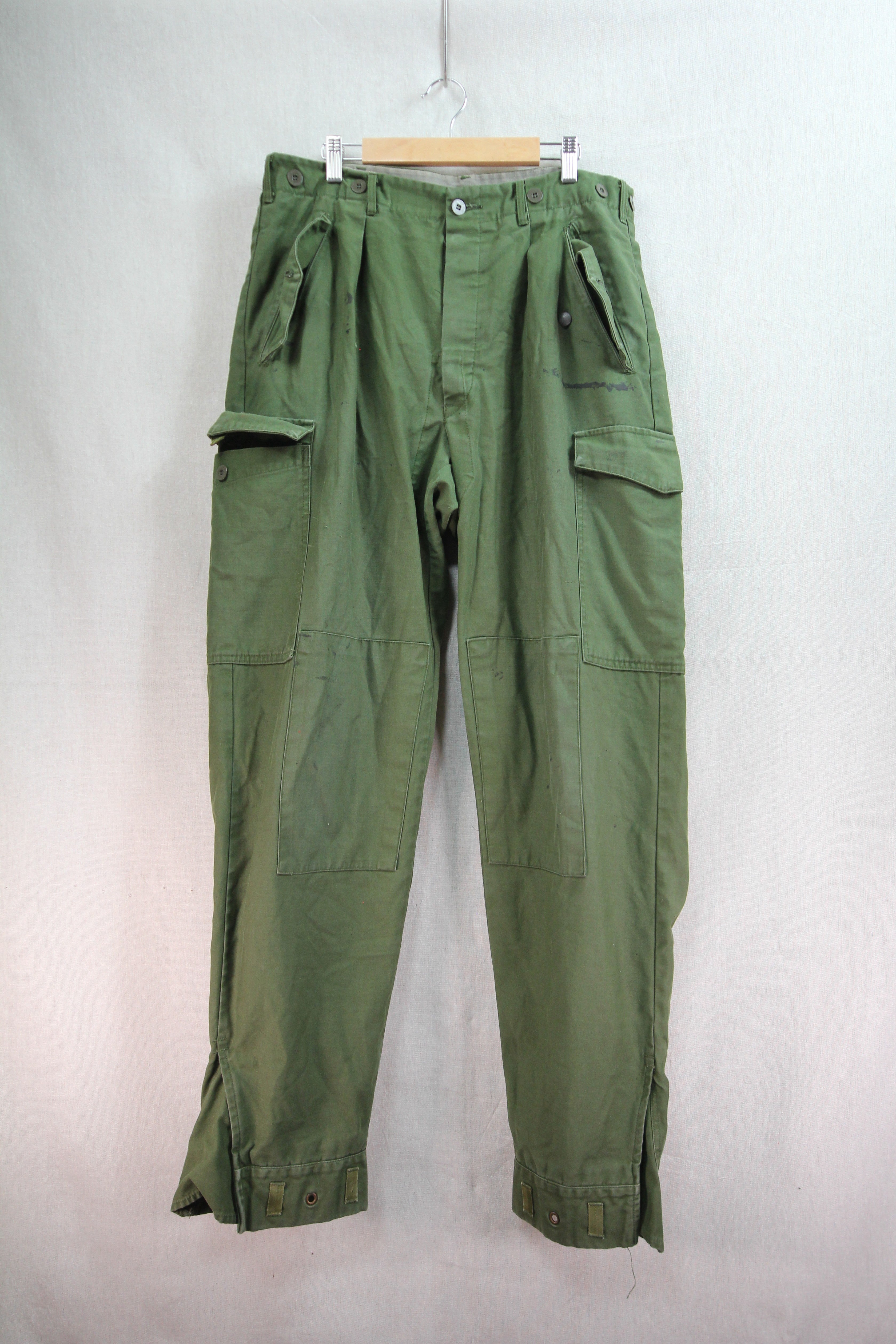 【60~90s】ARMY　スウェーデン軍 ミリタリーカーゴパンツ C152